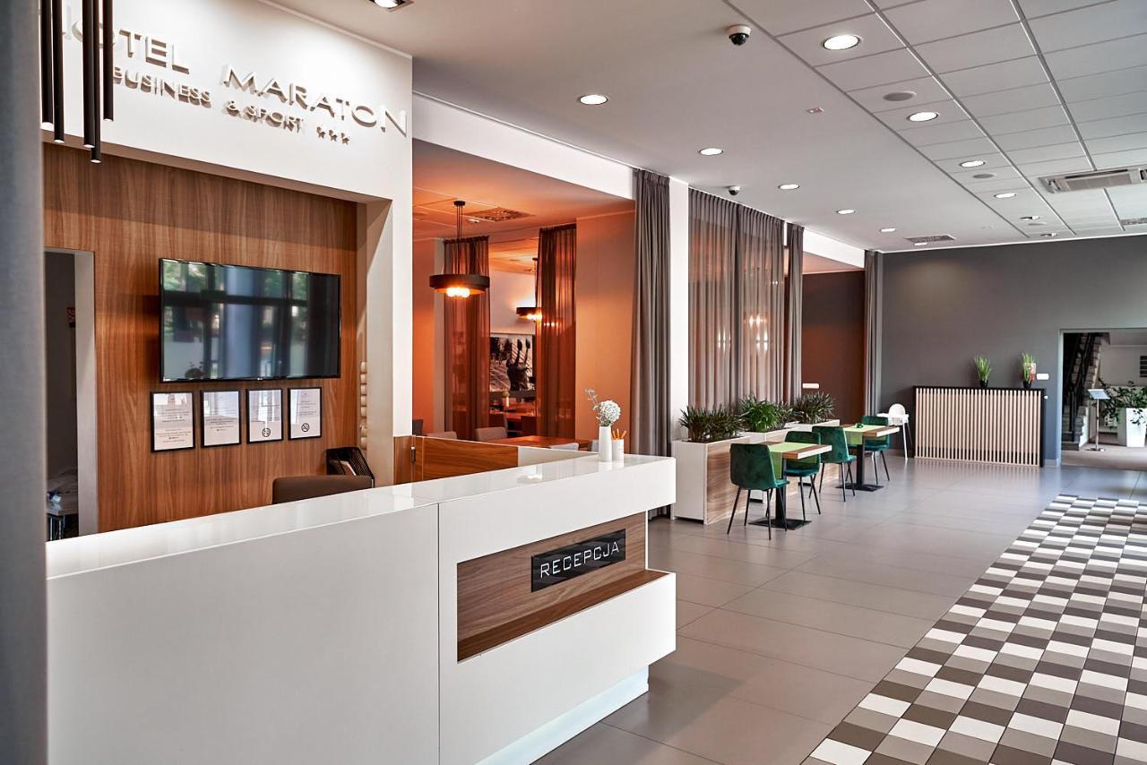 Hotel Maraton Шамотулы Экстерьер фото