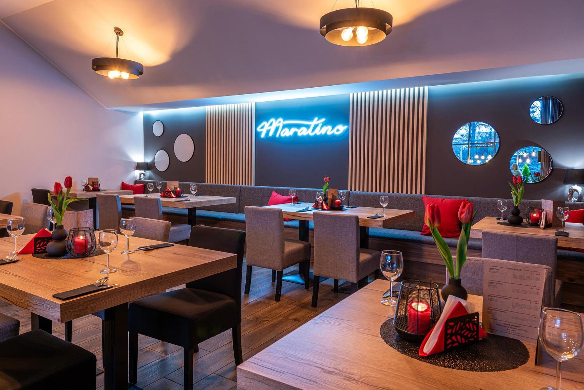 Hotel Maraton Шамотулы Экстерьер фото